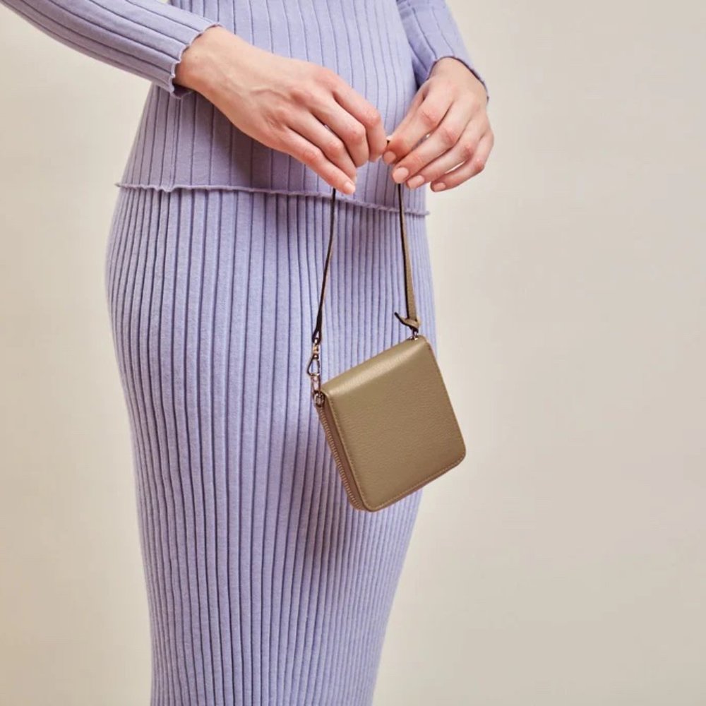 NWT OAD New York Mimi Wallet in Porcini w/Gift Box